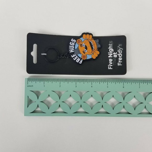 Five Nights At Freddys Keychain Free Hugs Freddy Boiworld Key Chain FNAF Metal - Picture 9 of 12